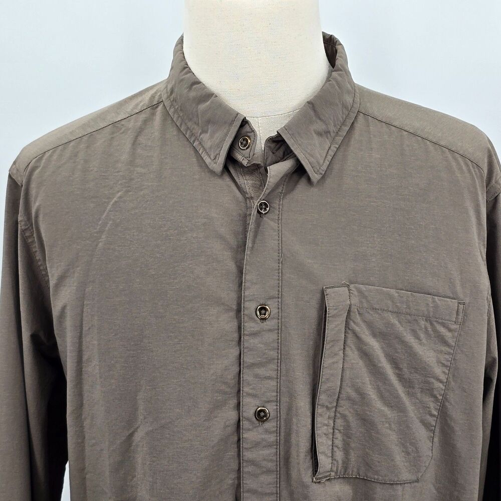 Swiss Tech Shirt Men's 2XL Color Dove Nylon Long Sleeve Button Front
